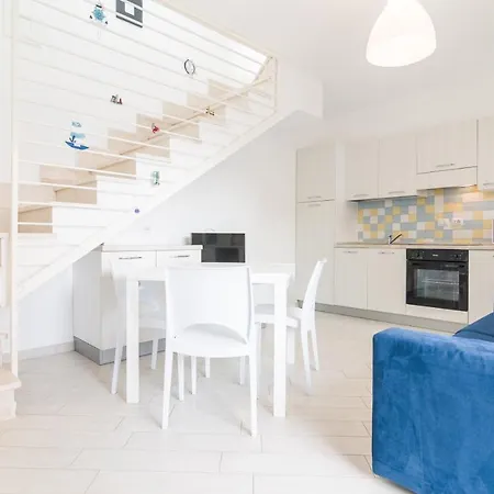 Holiday home Villetta Milena Climatizzata Con Giardino Privato