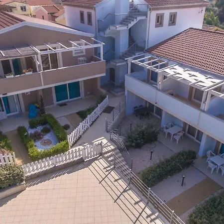 Villetta Milena Climatizzata Con Giardino Privato Holiday home *